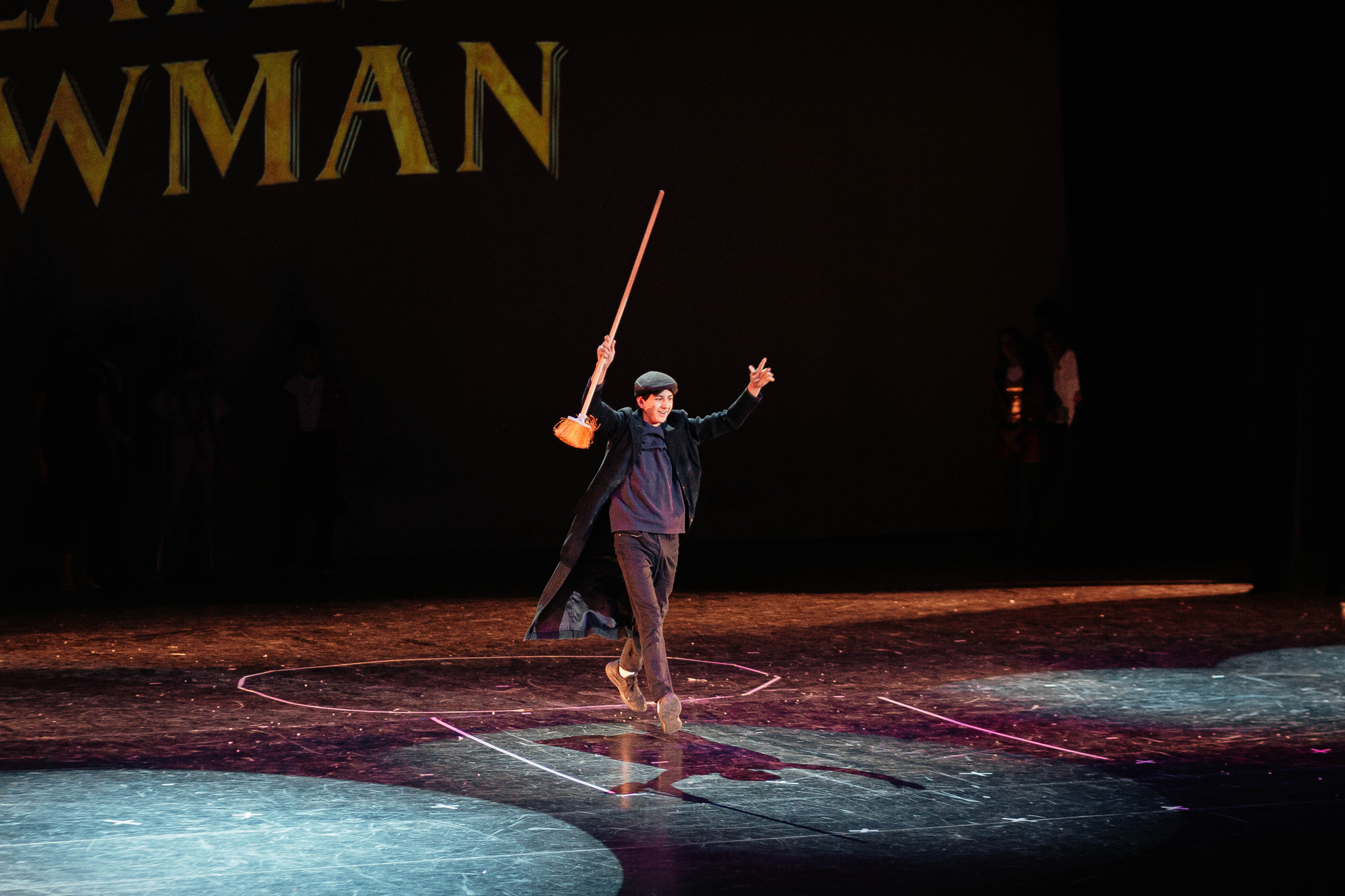 Showman-306